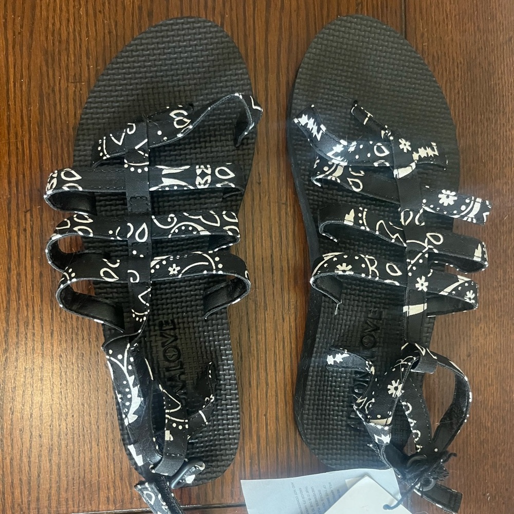 Arizona Love sandals Trekky flat black bandana print NEW 7 - Picture 3 of 6